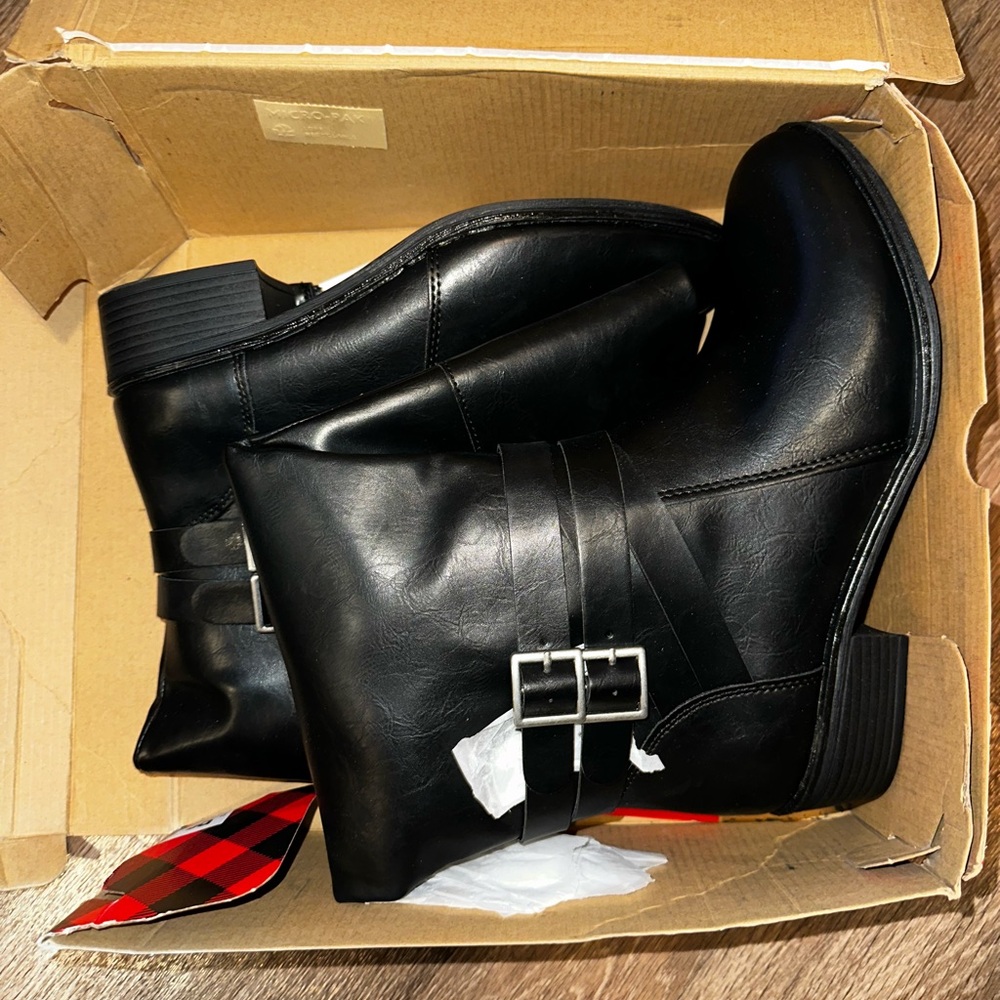 JC Penny calf high boots